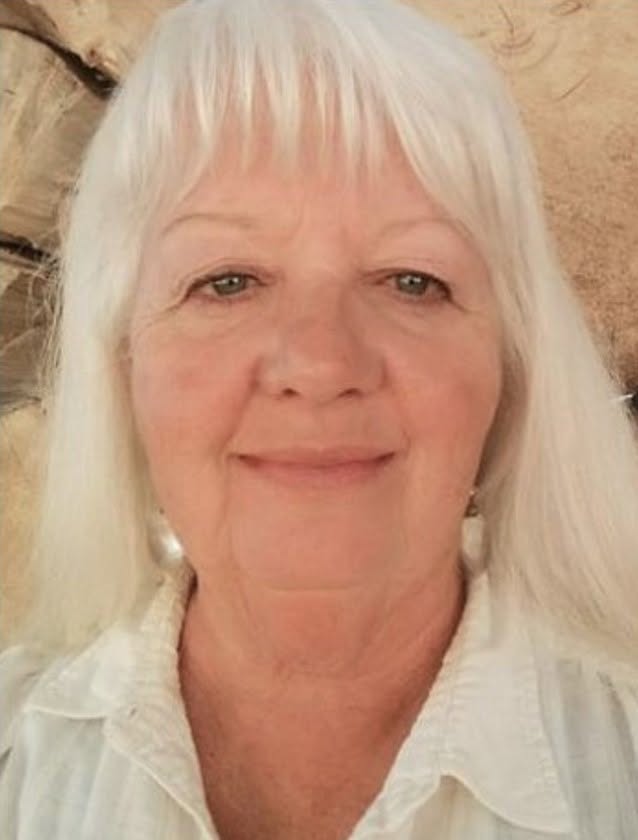 Portrait of Debra Yund